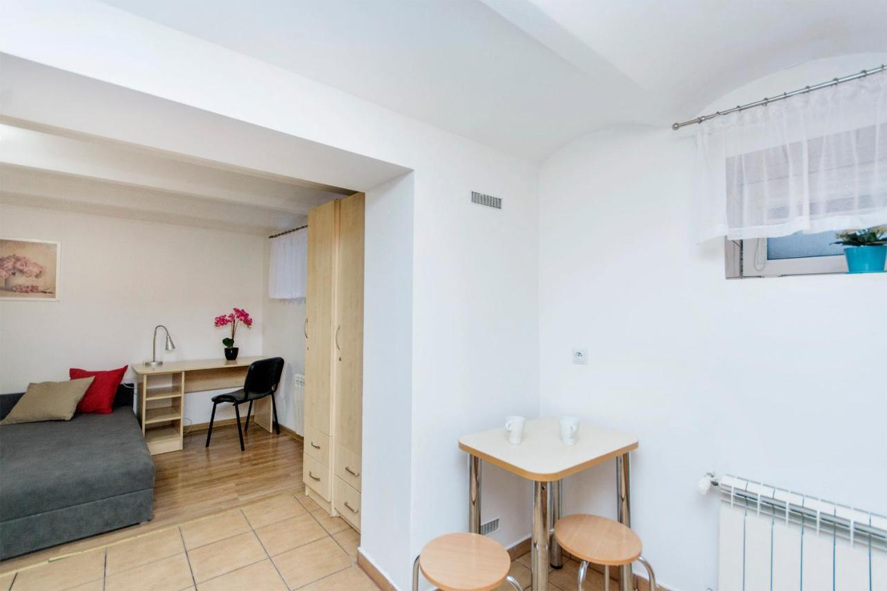 Akademikus Torun Hostel Buitenkant foto