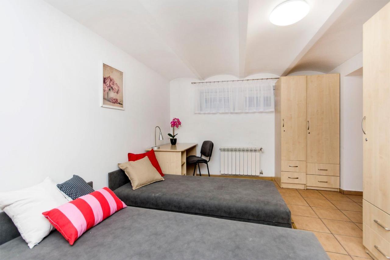 Akademikus Torun Hostel Buitenkant foto