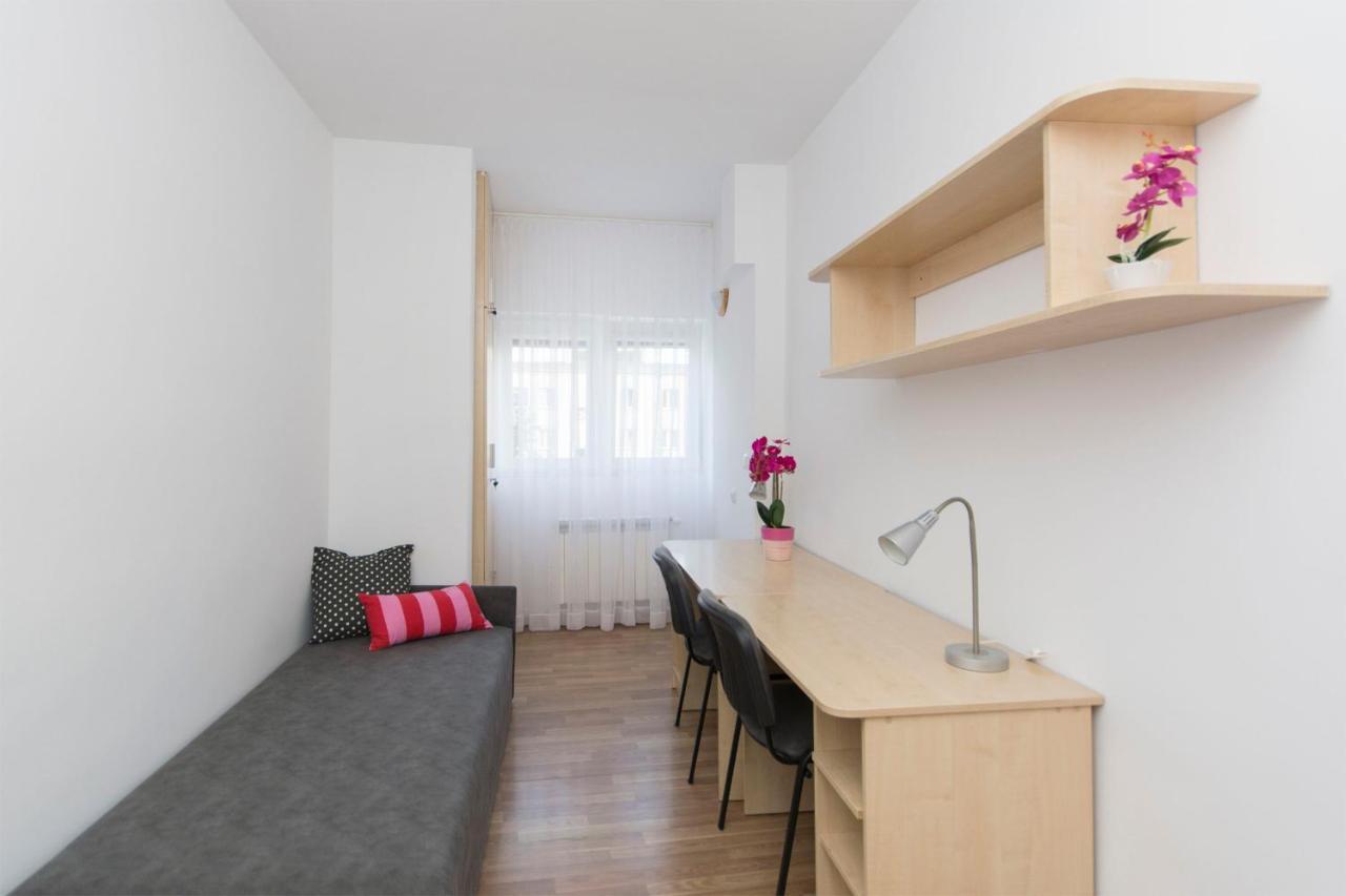 Akademikus Torun Hostel Buitenkant foto