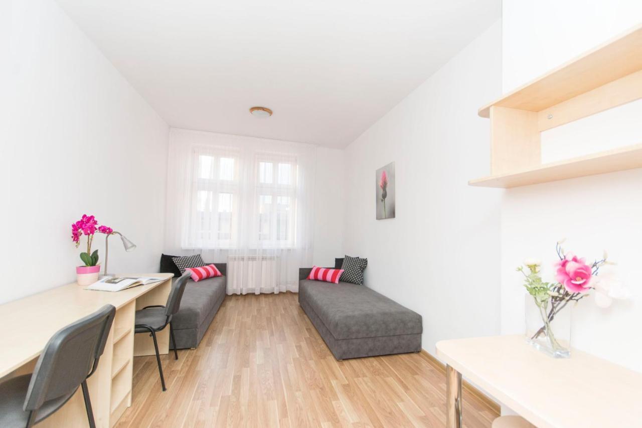 Akademikus Torun Hostel Buitenkant foto
