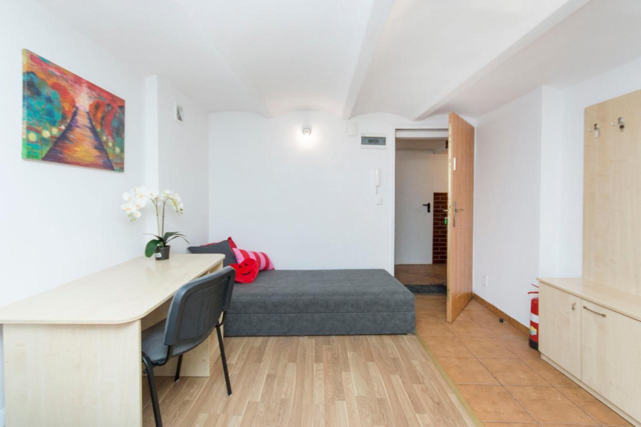 Akademikus Torun Hostel Buitenkant foto