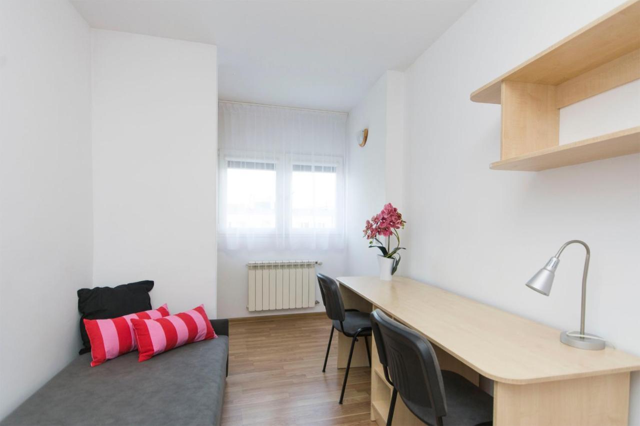 Akademikus Torun Hostel Buitenkant foto