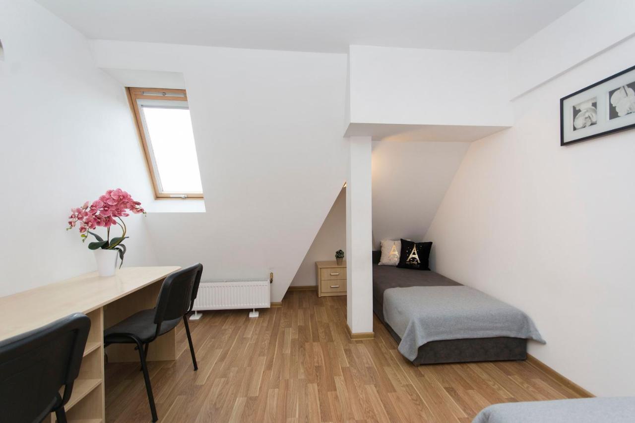 Akademikus Torun Hostel Buitenkant foto