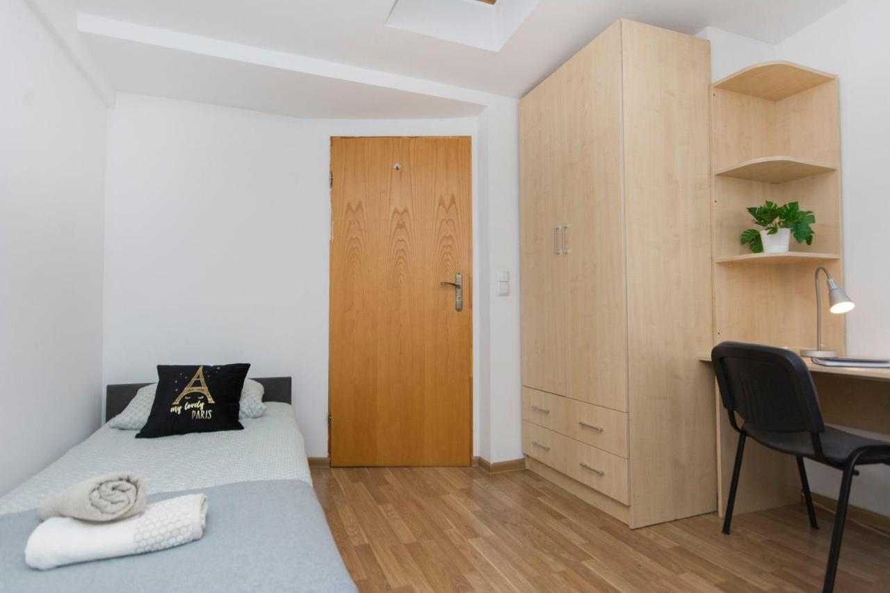 Akademikus Torun Hostel Buitenkant foto