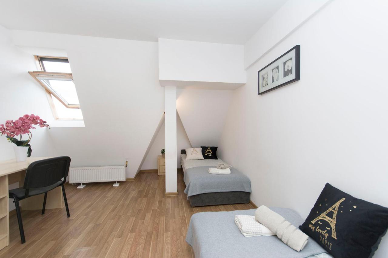 Akademikus Torun Hostel Buitenkant foto