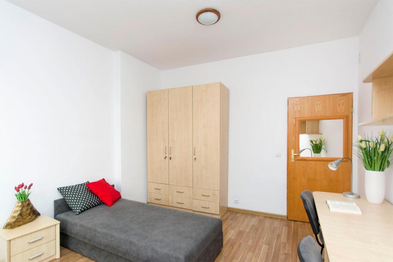 Akademikus Torun Hostel Buitenkant foto