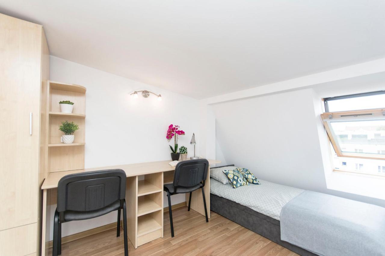 Akademikus Torun Hostel Buitenkant foto